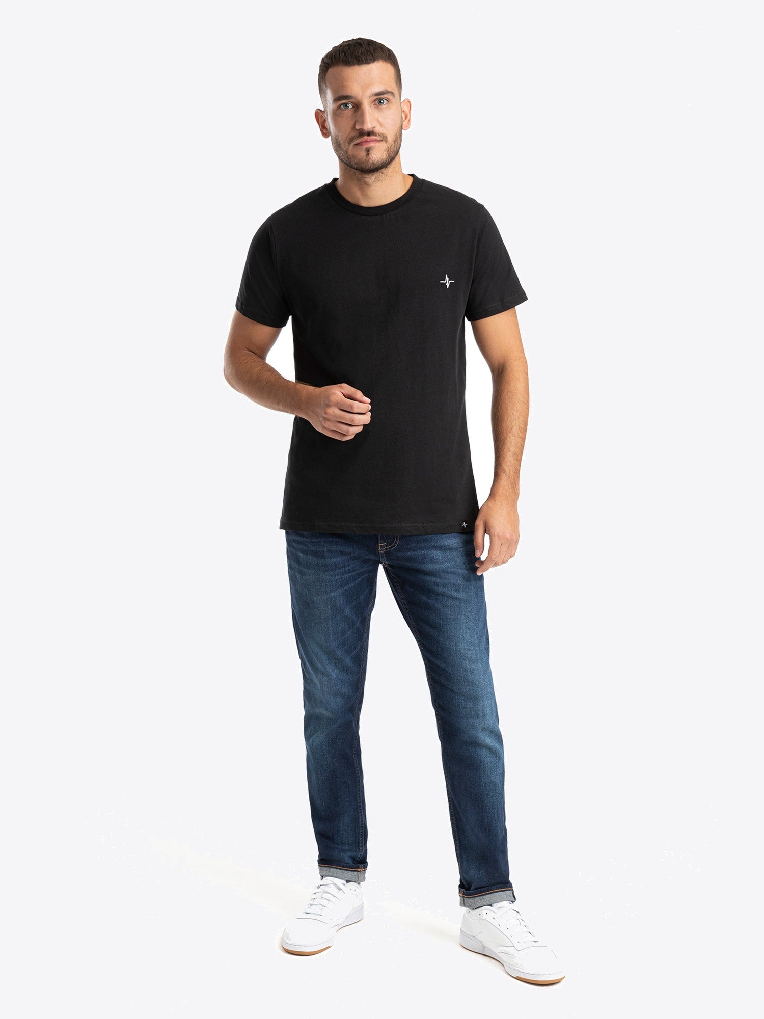 Shirt Günther in Schwarz, weitere Lifestyle-Ansicht des Models