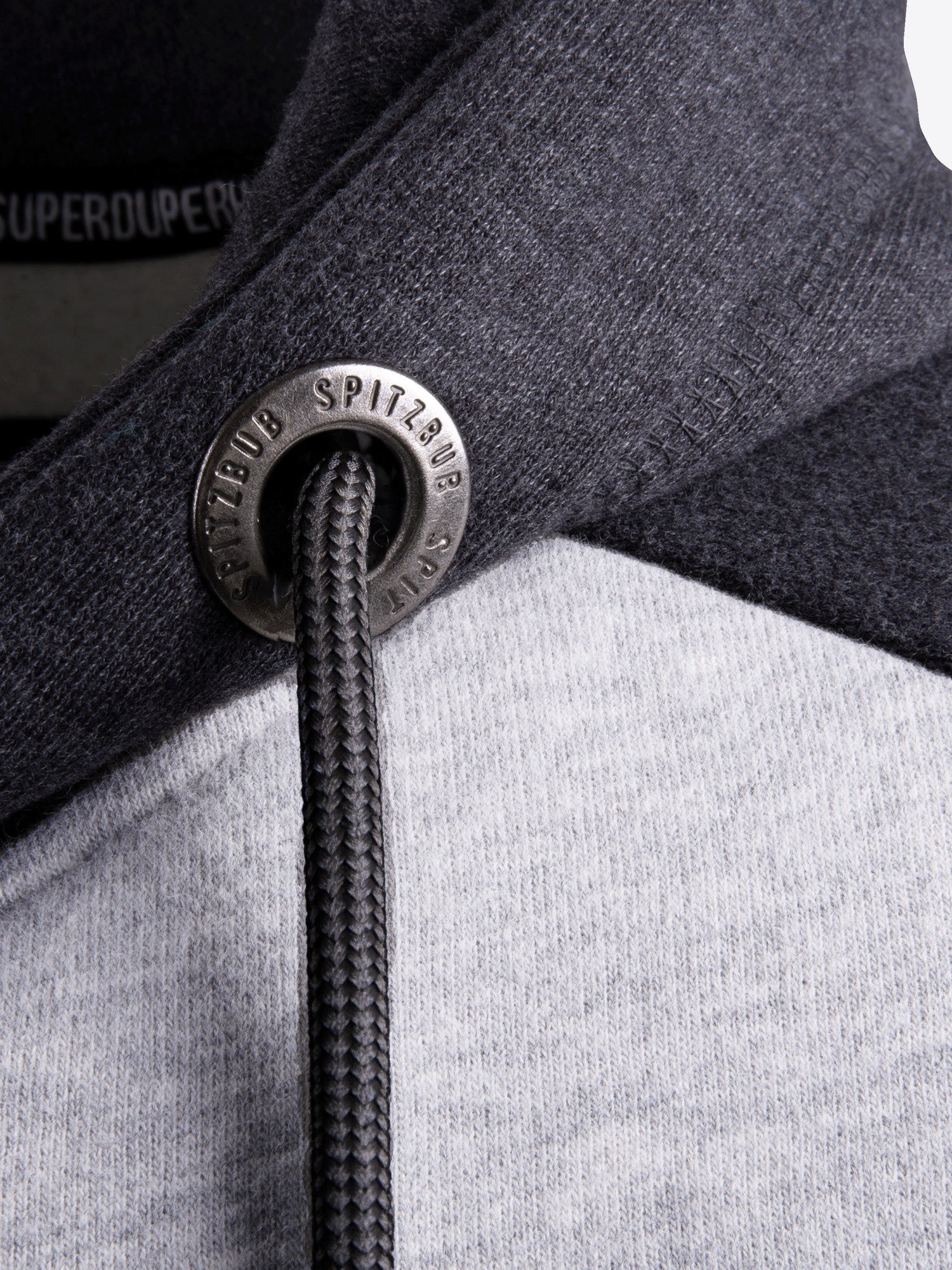 Sweatjacke Peter in grauschwarzer Farbe, Detailaufnahme Verarbeitung, Kordel oder Naht