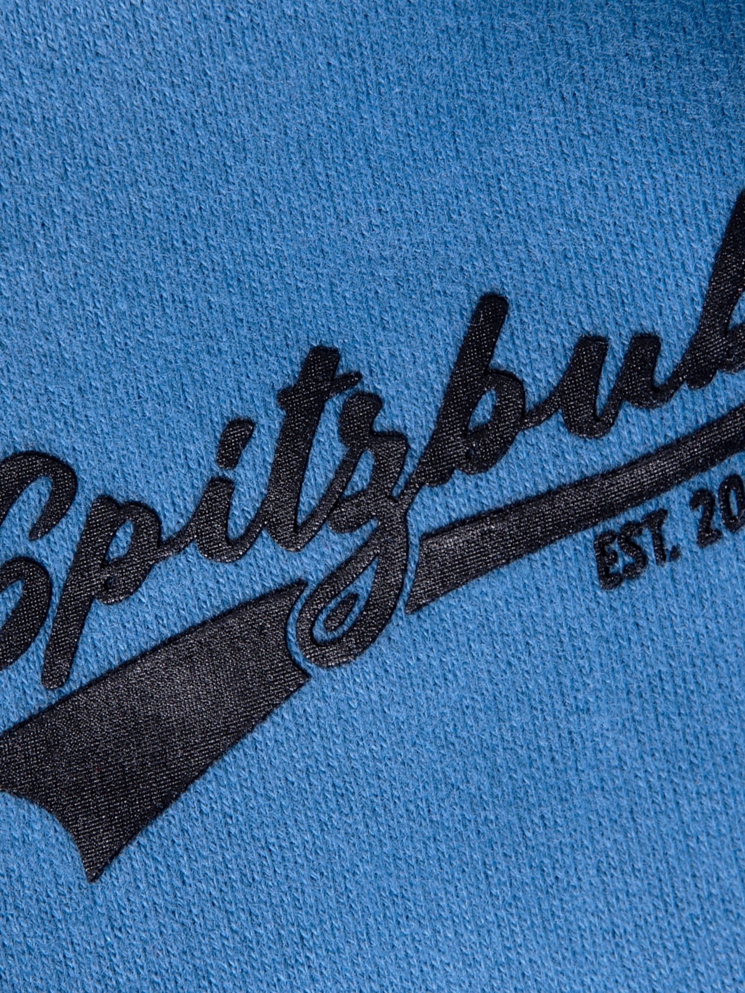 Hoodie Fynn in Blau, Detailaufnahme Verarbeitung, Kordel oder Naht