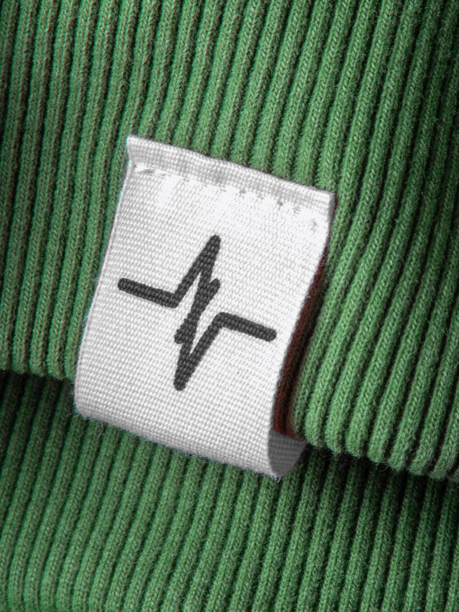 Sweatjacke Norman in Grünton, Detailaufnahme Verarbeitung, Kordel oder Naht