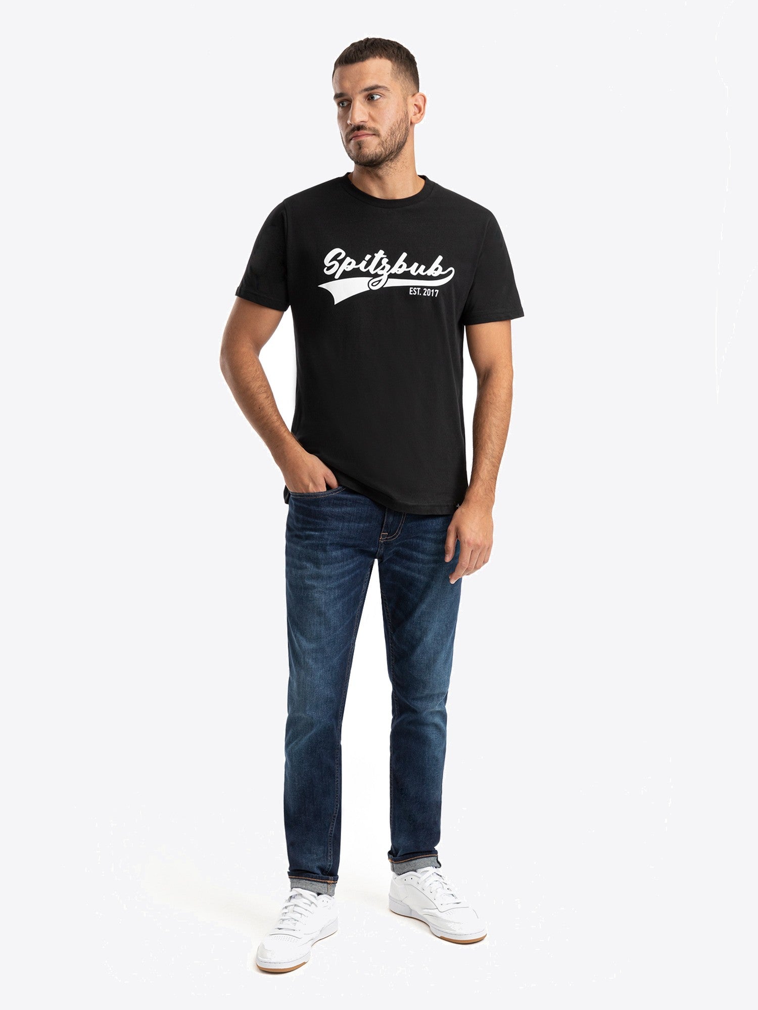 Shirt Ralph in Schwarz, Detailaufnahme Verarbeitung, Kordel oder Naht