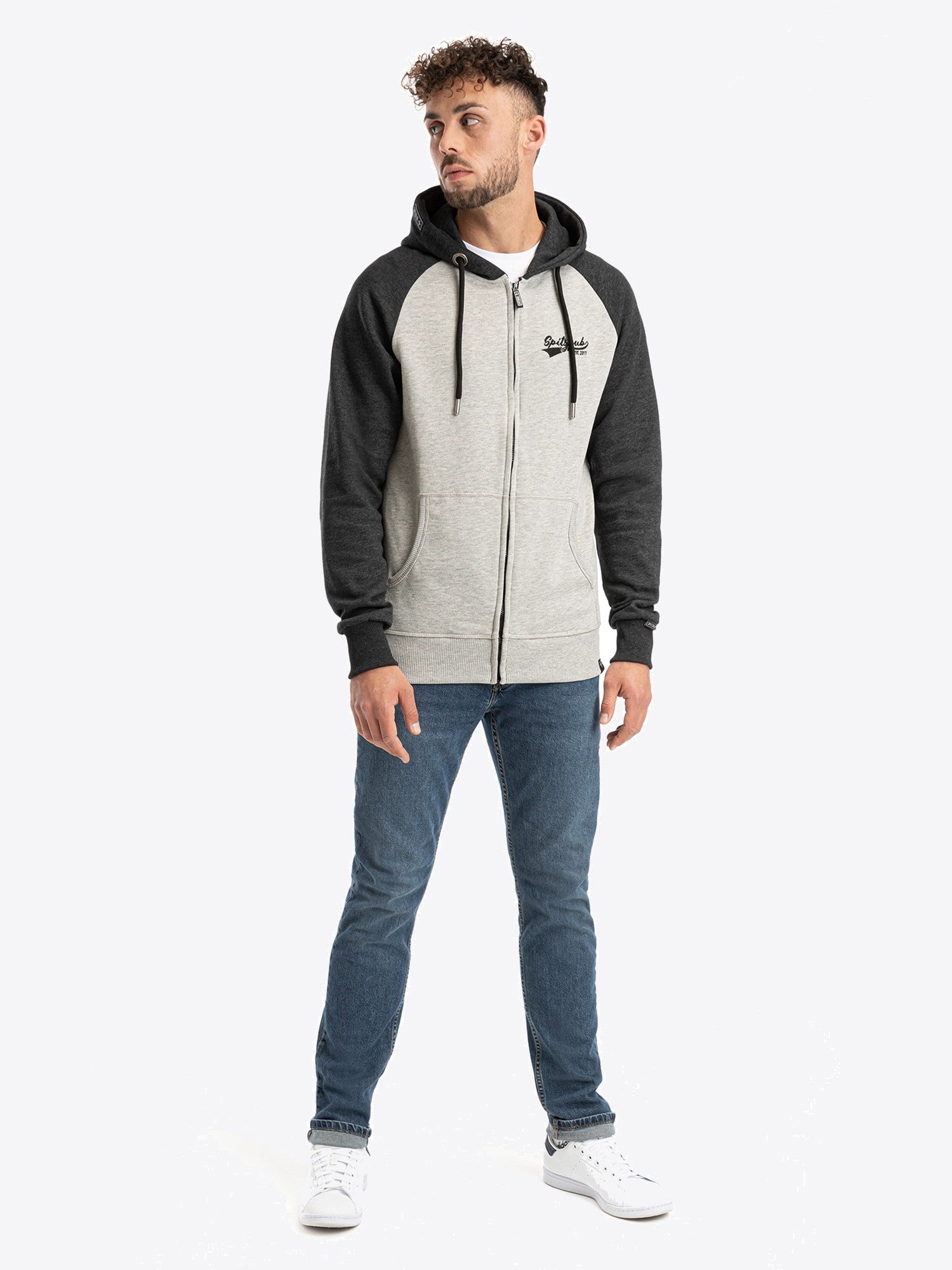 Sweatjacke Lucas in Grau-Schwarz, Detailaufnahme Verarbeitung, Kordel oder Naht