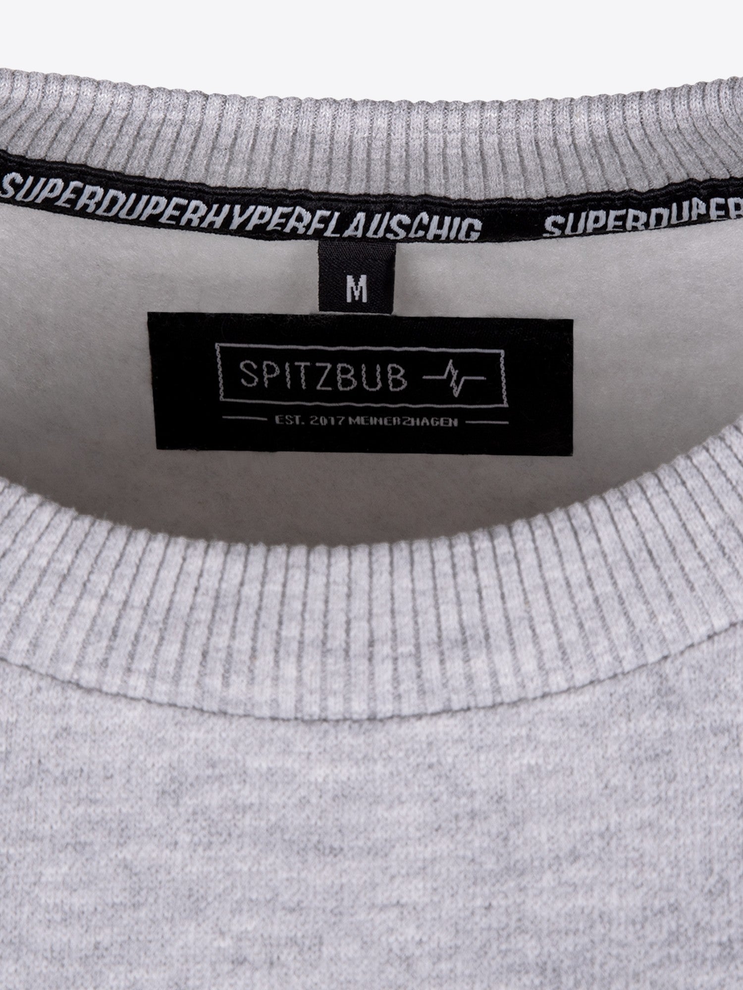 Sweatshirt Florian in Grau, Detailaufnahme Verarbeitung, Kordel oder Naht