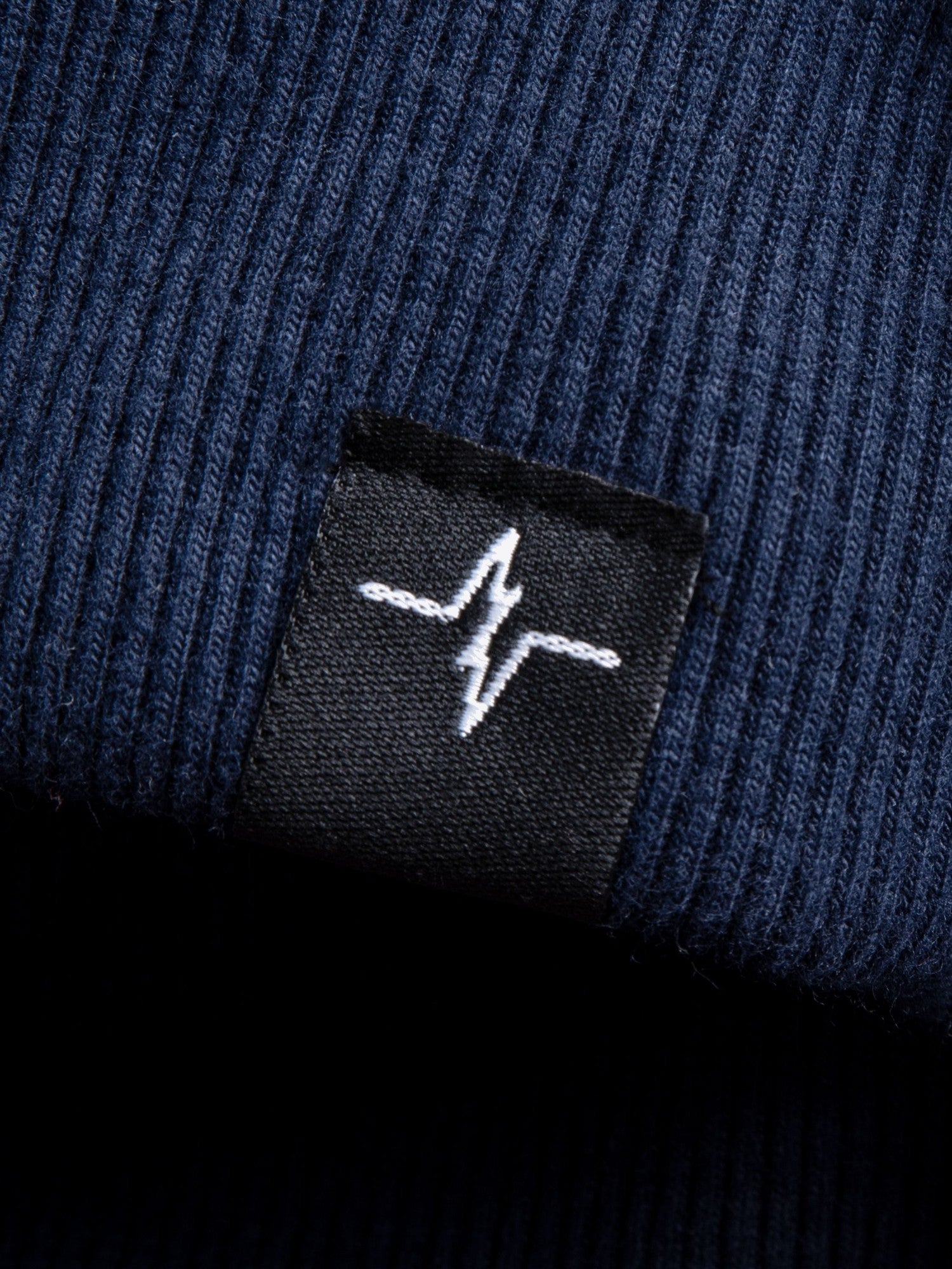 Sweatjacke Lenny in Grau-Blau, Detailaufnahme Verarbeitung, Kordel oder Naht