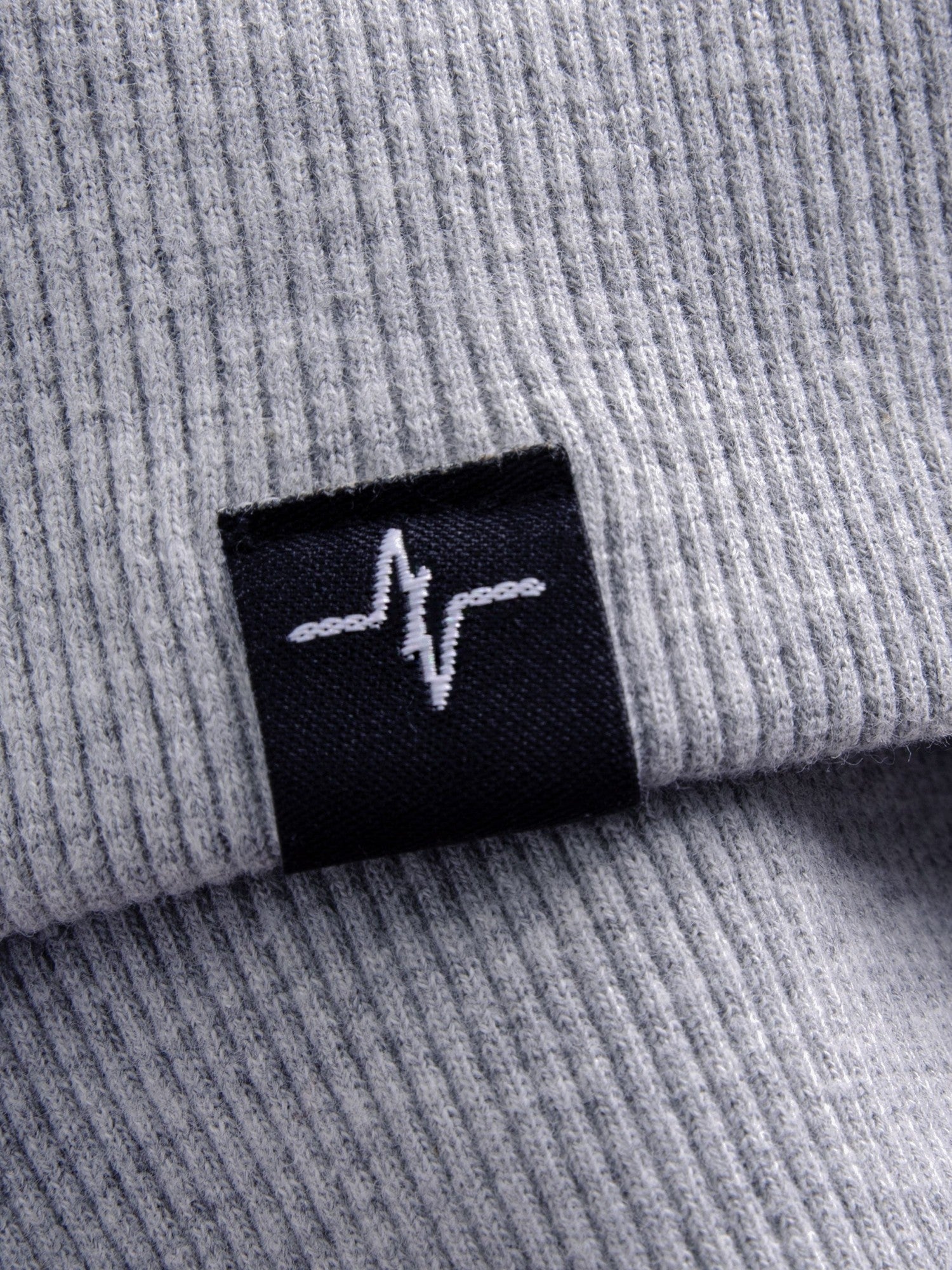 Hoodie Otis in Grau, Detailaufnahme Verarbeitung, Kordel oder Naht