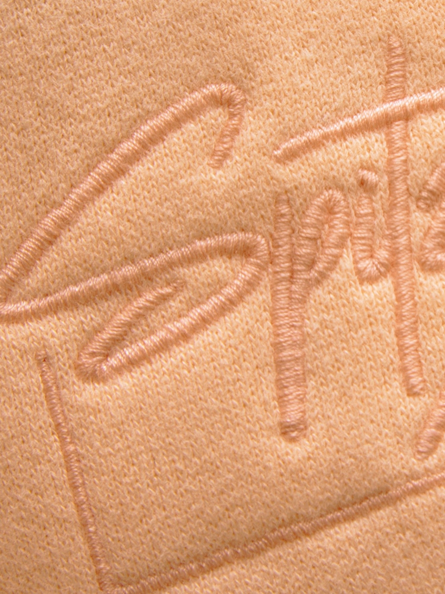 Hoodie Loui in Peach, Detailaufnahme Verarbeitung, Kordel oder Naht