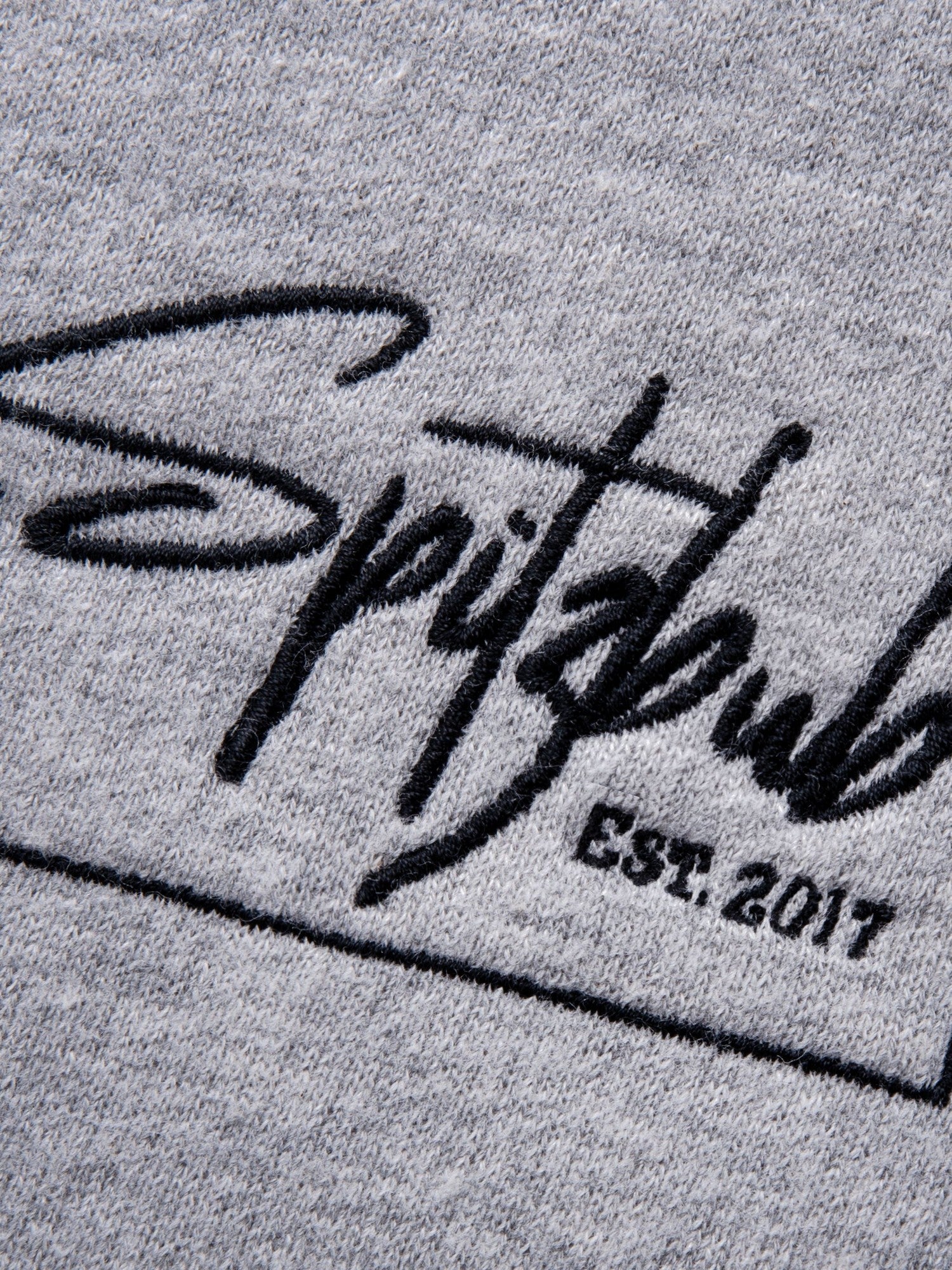 Hoodie Jasper in Grau, Detailaufnahme Verarbeitung, Kordel oder Naht