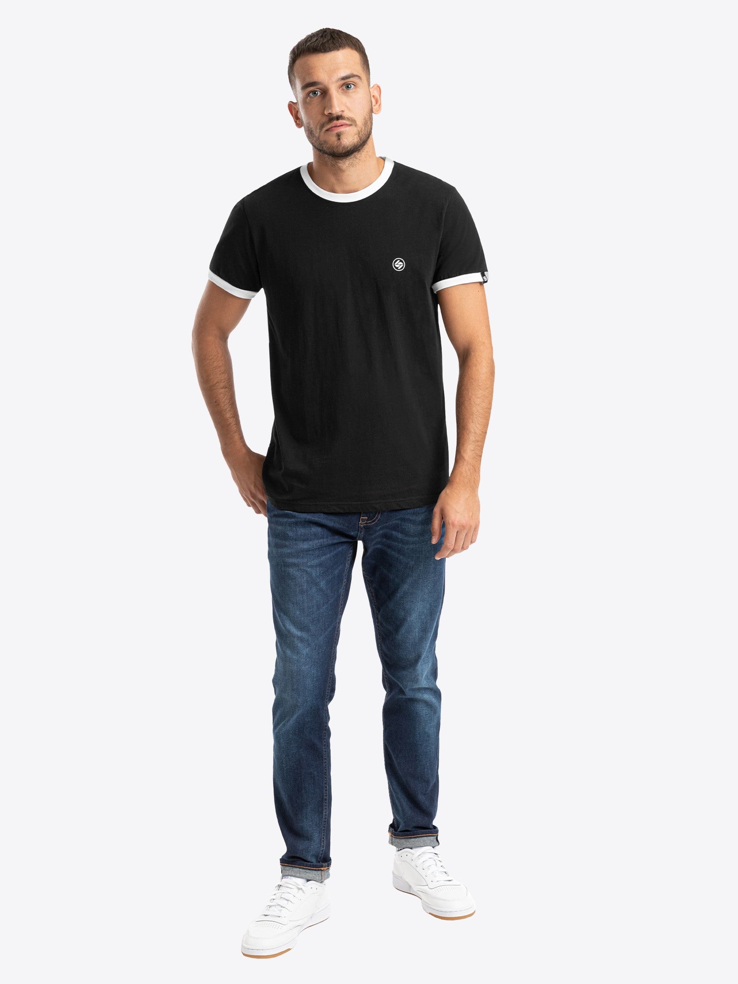 Shirt Marco in Schwarz, weitere Lifestyle-Ansicht des Models