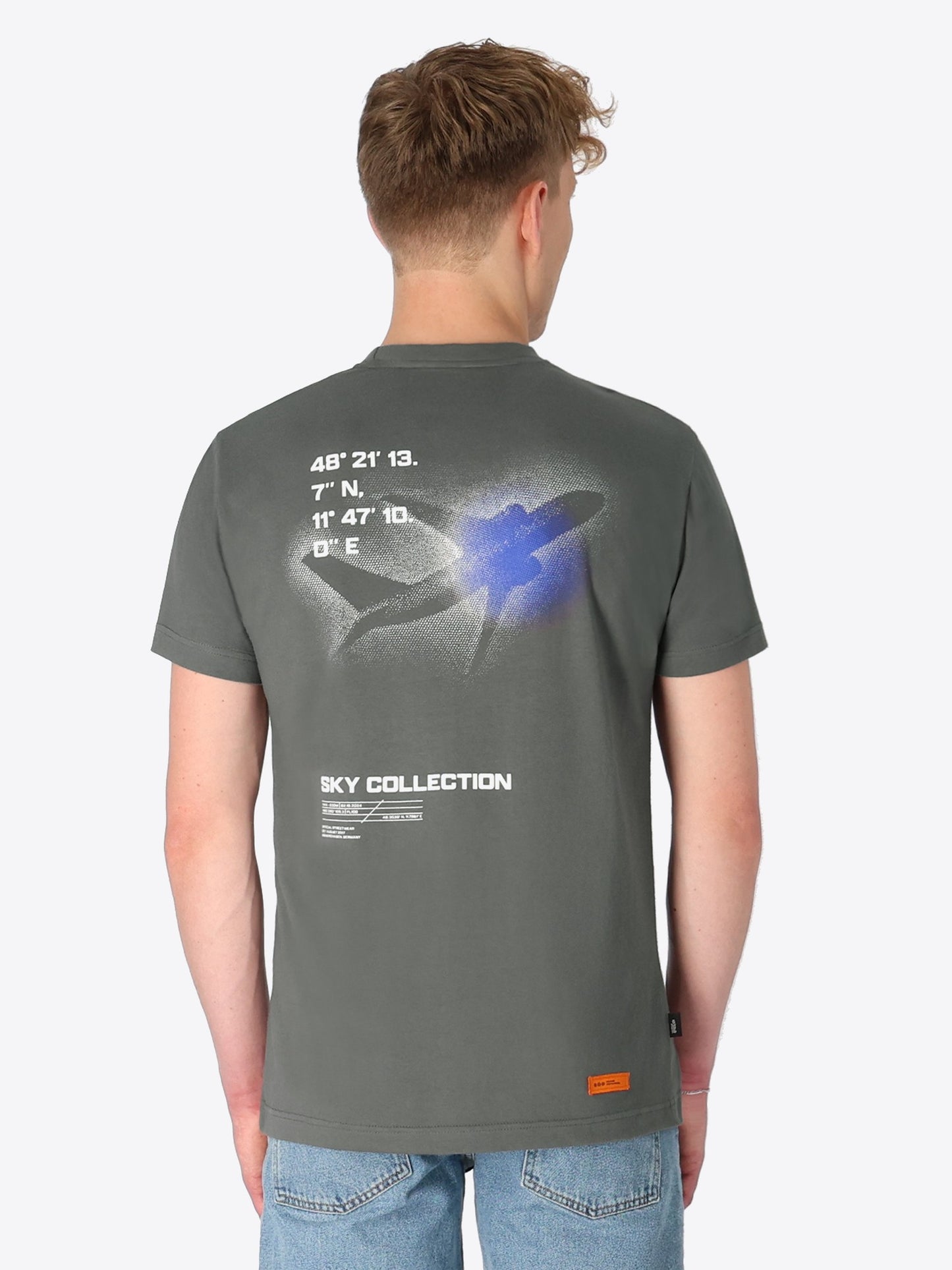 GREY SHIRT CLIMB
