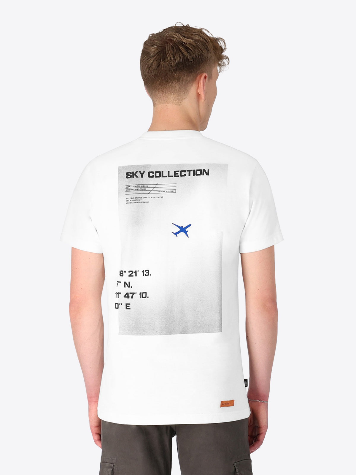WHITE SHIRT CRUISE