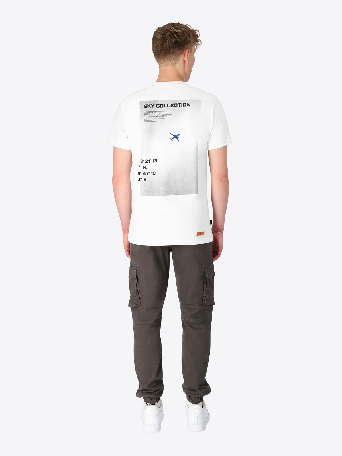 WHITE SHIRT CRUISE