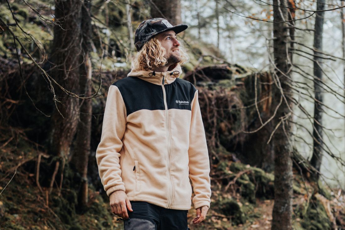 Outdoorfleecejacke mit Kapuze "Knut" Outdoorfleecejacke mit Kapuze "Knut"